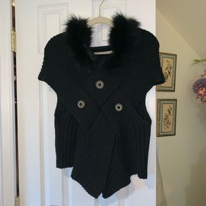 Fur trim tuxedo vest